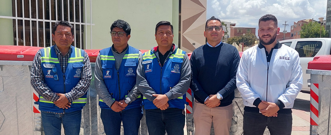 Por un Carnaval limpio, CBN dona 10 contenedores de basura a la Empresa Municipal de Aseo de Oruro