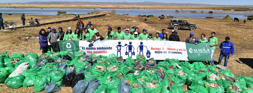 Voluntarios de CBN limpiaron alrededores del Lago Titicaca